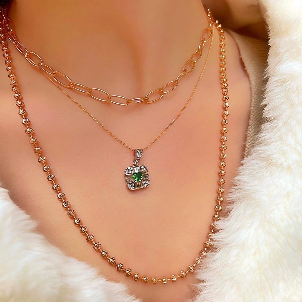 Emerald Heart Necklace Baguette Stone 18k Gold Plated Luxury Jewelry - Picture 3 of 10